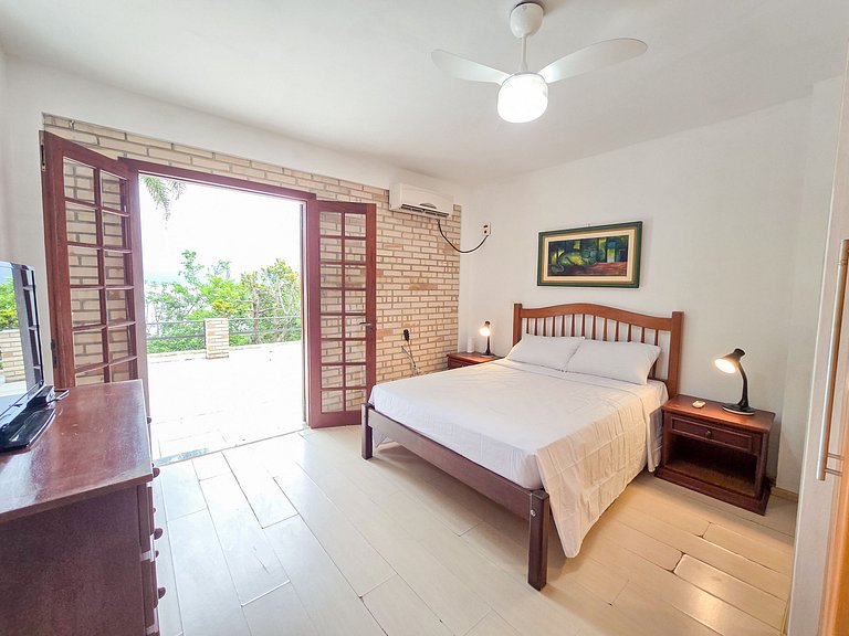 Vista de Sambaqui | Sua Casa com Vista para o Mar