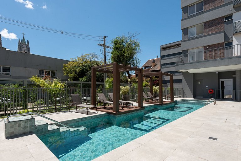 Apto 2 suítes, piscina e garagem - Q. Moinhos