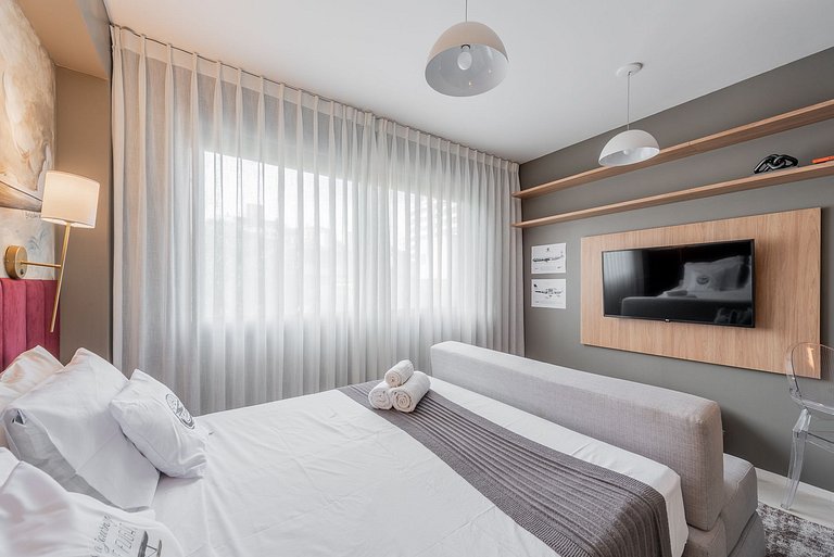 Aviator suite at Montserrat, near the main park