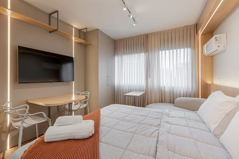 Studio Nude with a complete leisure area