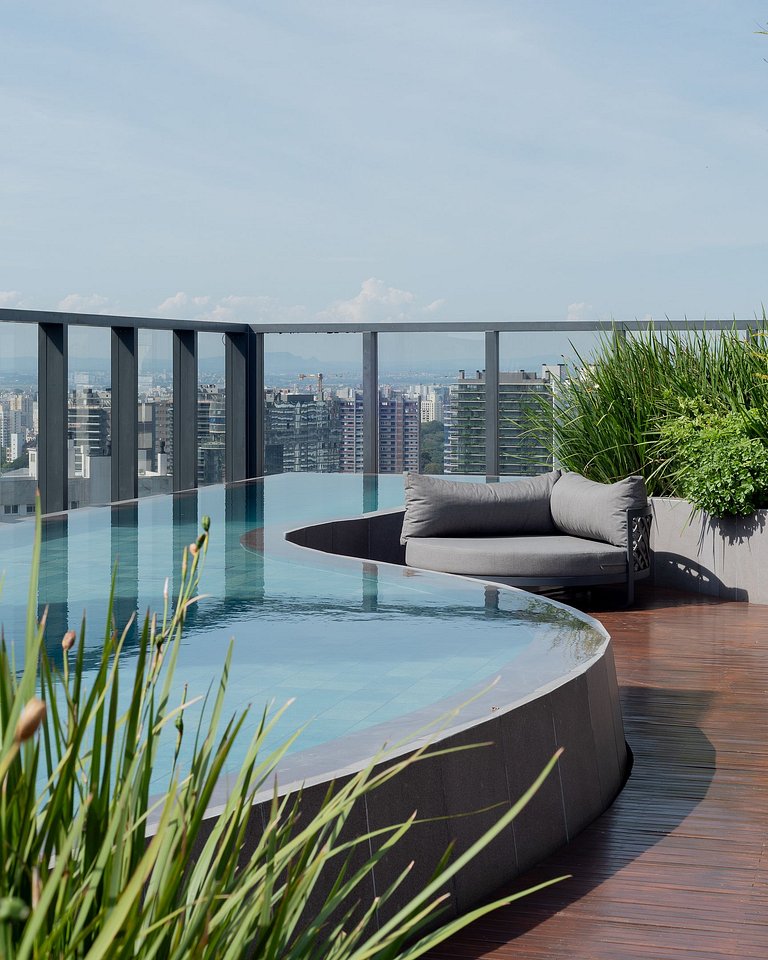 Studio com rooftop, piscina na Av. Carlos Gomes