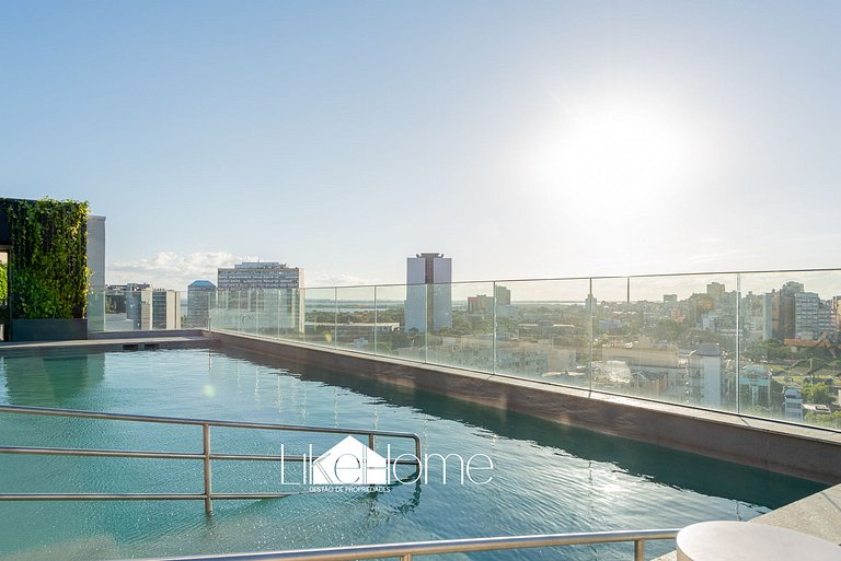 Apt w/ Rooftop, Pool & Parking • R. República