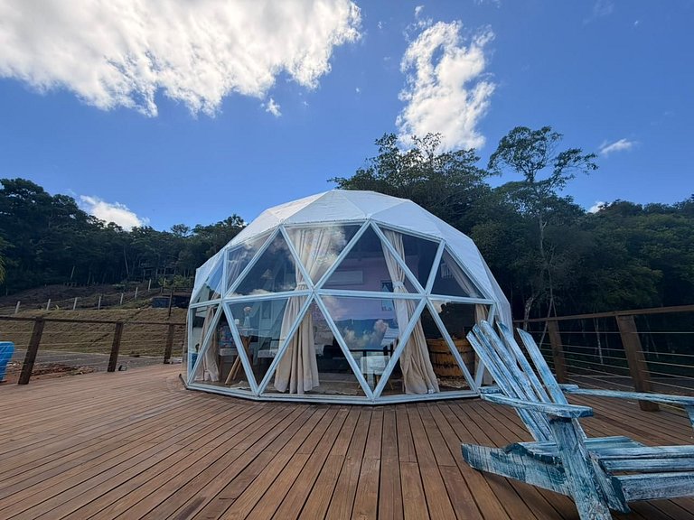 Dome with panoramic view and private bathtub