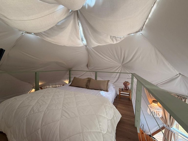 Dome with panoramic view and private bathtub