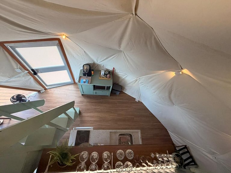Dome with panoramic view and private bathtub