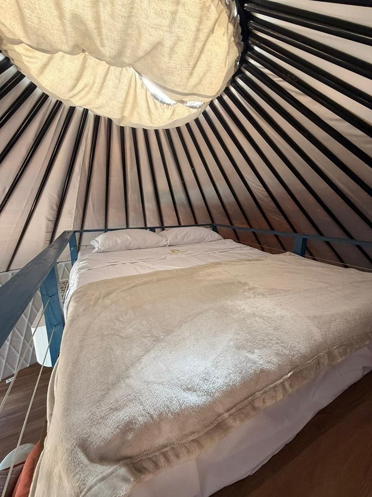 Dome with panoramic view and private bathtub