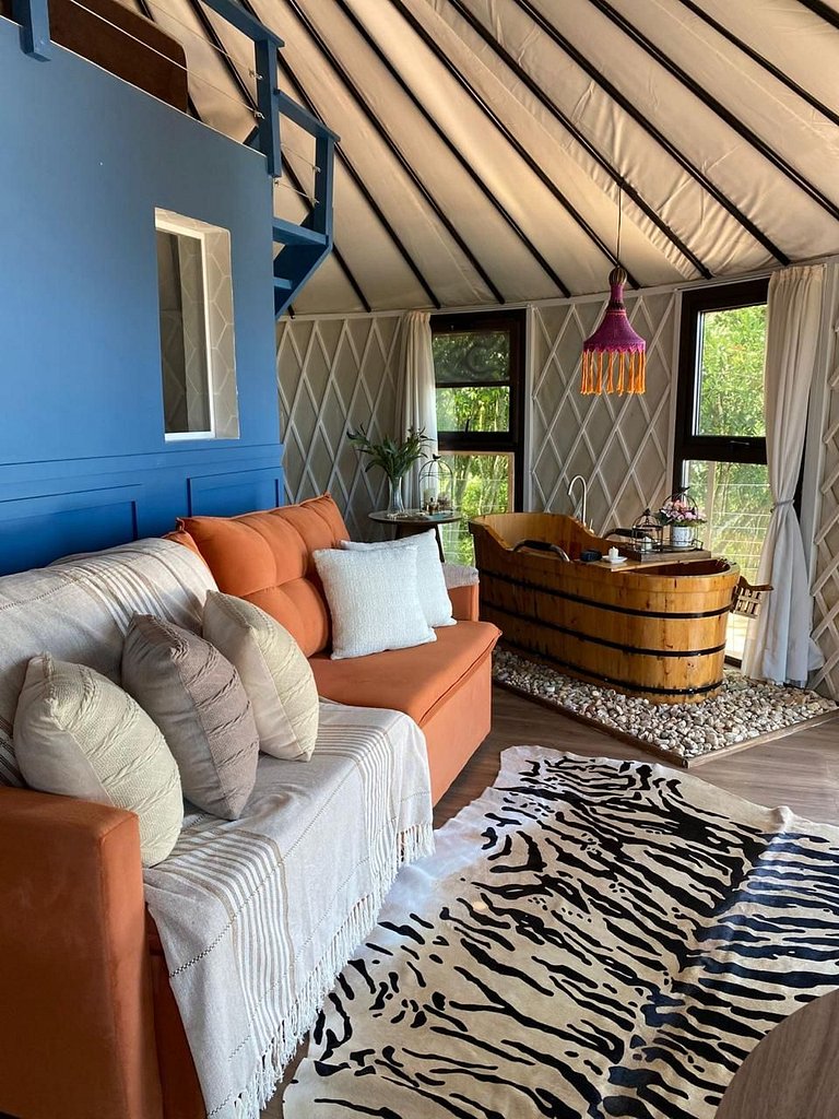 Dome with panoramic view and private bathtub