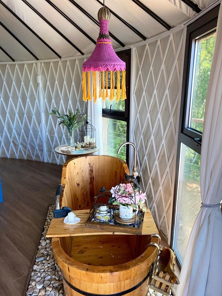 Domo con vista panorámica y bañera exclusiva