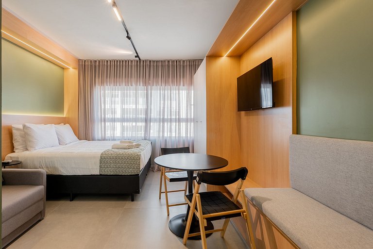 Studio: rooftop com piscina ao lado Consulado