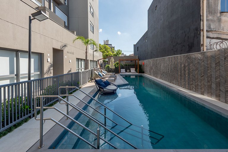 Studio com rooftop perto do consulado