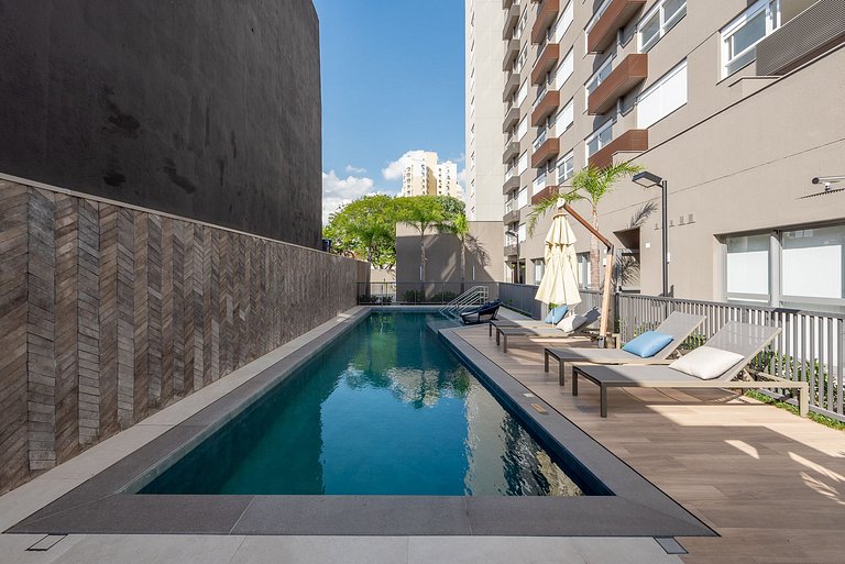 Studio com rooftop perto do consulado