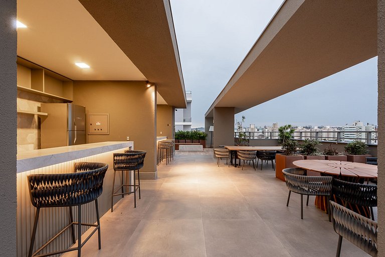 Studio com rooftop perto do consulado