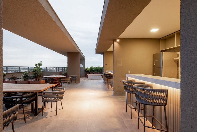 Studio com rooftop perto do consulado