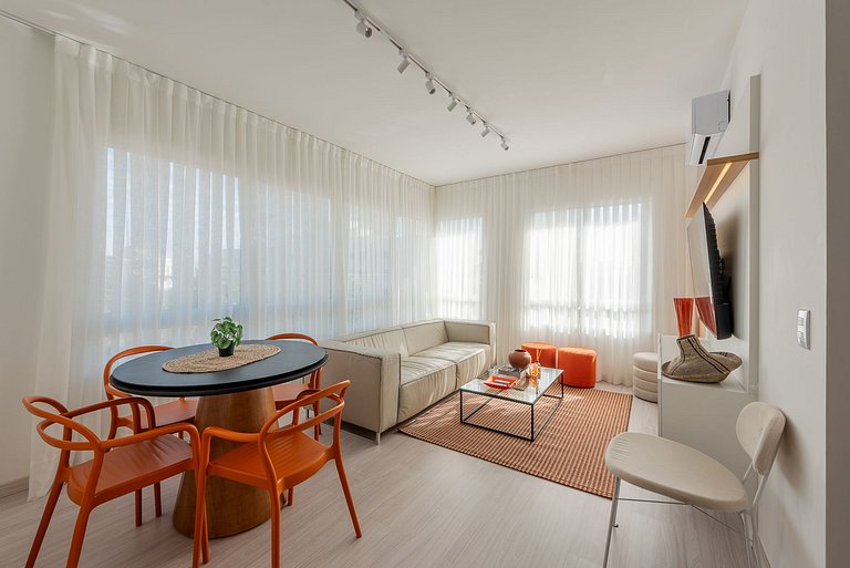 2-bedroom apart w\ suites, pool+ garage -Q Moinhos