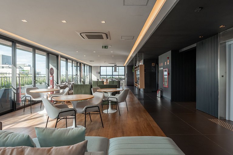 Apto with 24h gym and coliving - Av. Carlos Gomes