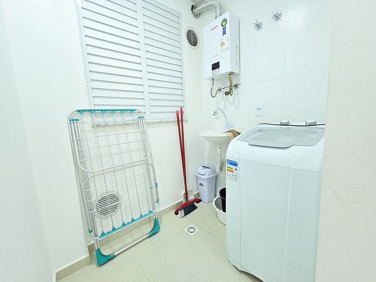 Cais | Apto 2 Quartos com Garagem Próximo à Praia