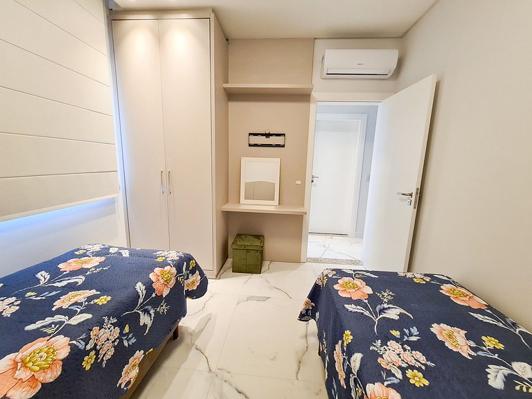 Lisboa | 2 Habitaciones, Garaje y a 450m de Playa Bombas