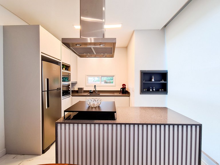 Lisboa | 2 Habitaciones, Garaje y a 450m de Playa Bombas