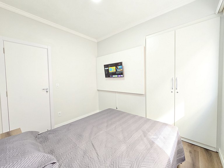 Maré | 3-Bedroom Apartment 80m from Bombas Beach