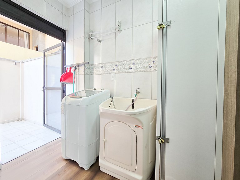 Maré | 3-Bedroom Apartment 80m from Bombas Beach