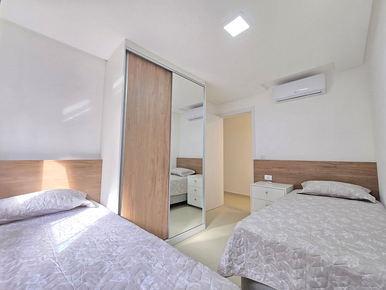 Dover | 2 bedrooms, BBQ and pool