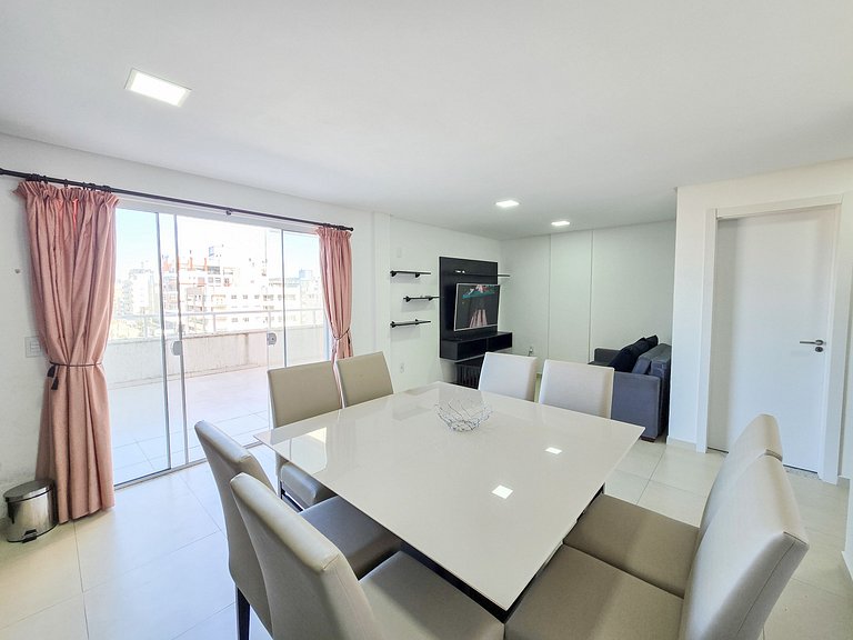 Cobertura Duplex com Vista Mar e 2 Suítes em Bombinhas