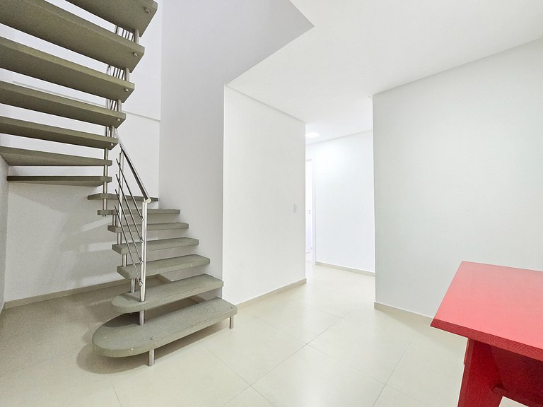 Cobertura Duplex com Vista Mar e 2 Suítes em Bombinhas