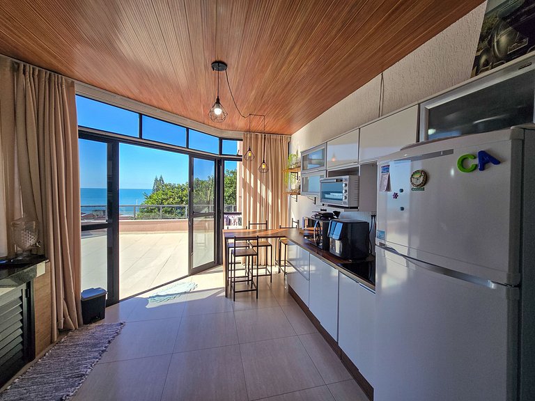 Maré | 3-Bedroom Apartment 80m from Bombas Beach