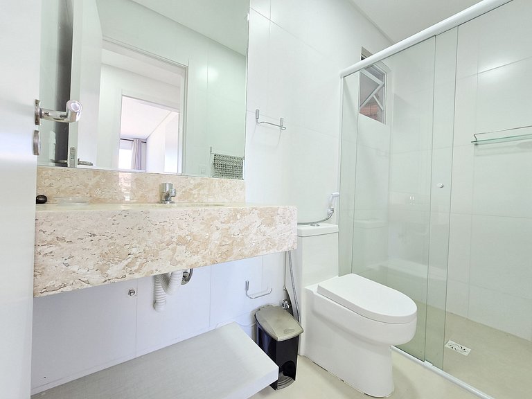 Penthouse with Ocean View and 2 Suites in Bombinhas