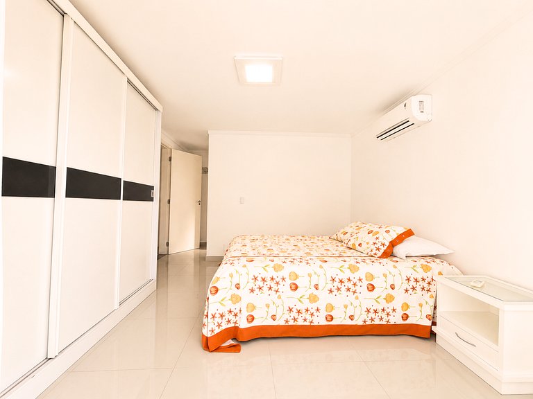 Nácar 2 dormitorios (1 en suite) zona de barbacoa  2 cochera
