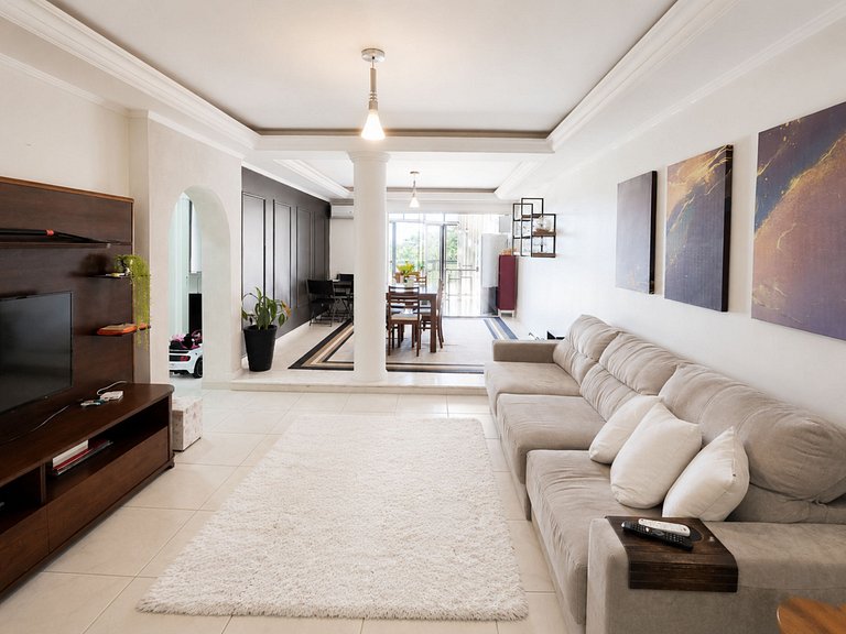 Maré | 3-Bedroom Apartment 80m from Bombas Beach