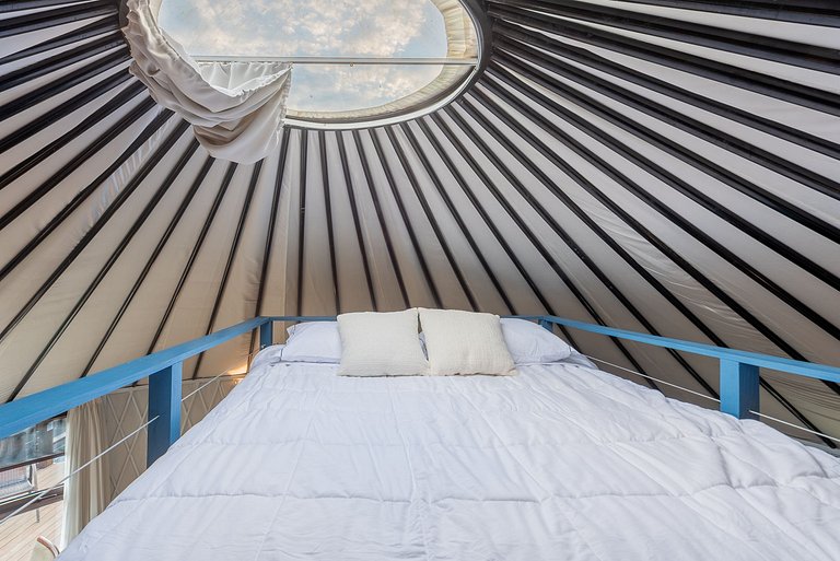 Dome with panoramic view and private bathtub