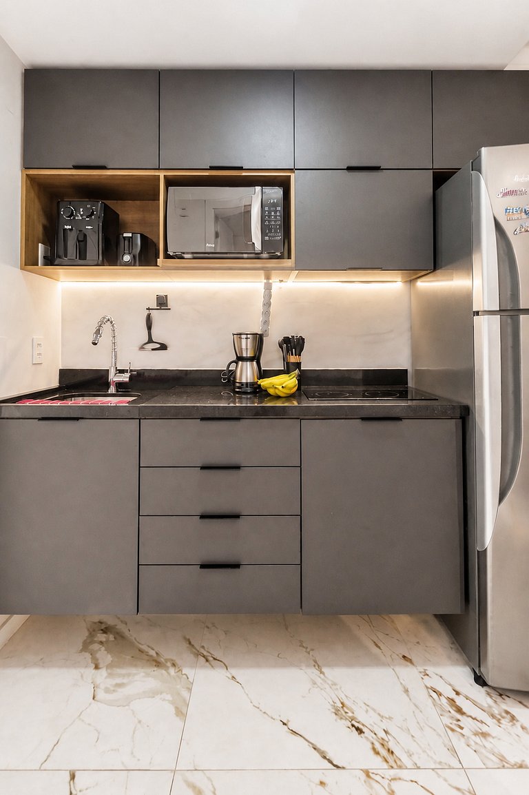 Skyline Studio Queen com Piscina e Garagem