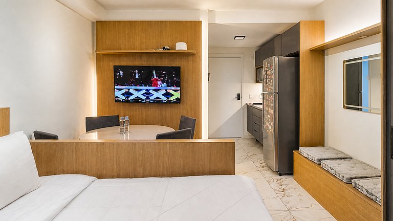 Skyline Estudio Queen con Piscina y Garaje