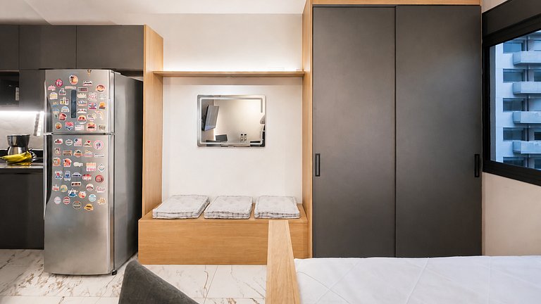 Skyline Studio Queen com Piscina e Garagem