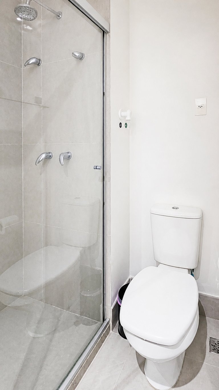 Skyline Studio Queen com Piscina e Garagem