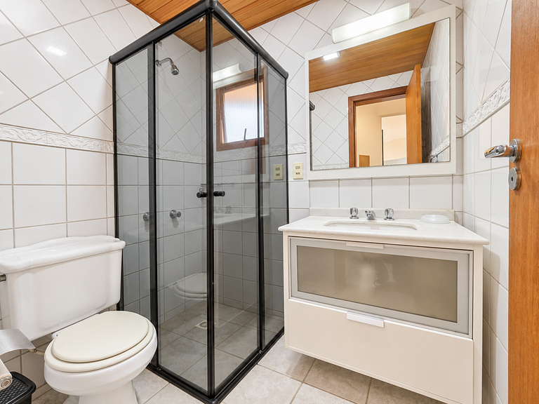 Maré | 3-Bedroom Apartment 80m from Bombas Beach