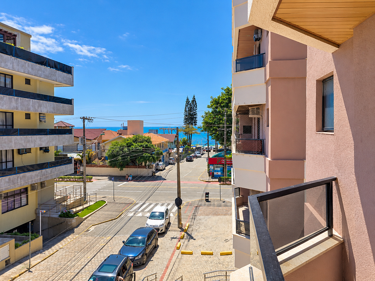 Maré | 3-Bedroom Apartment 80m from Bombas Beach