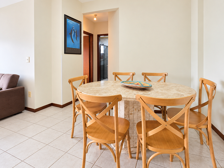 Maré | 3-Bedroom Apartment 80m from Bombas Beach